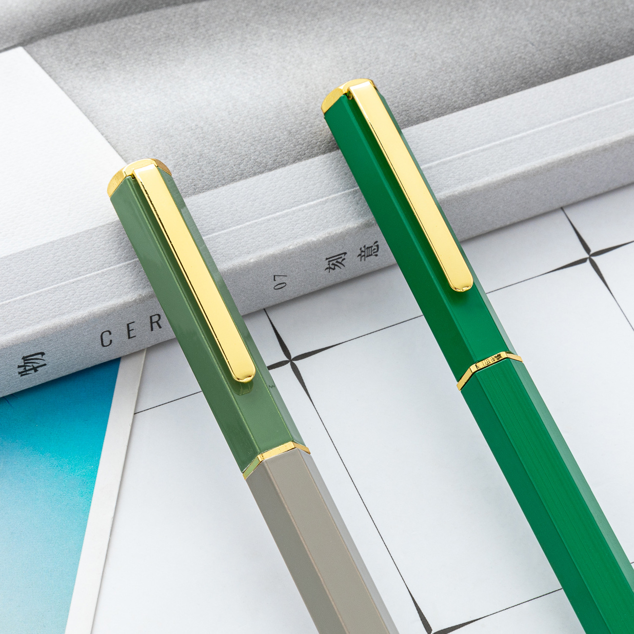 Hexagonal creativo bolígrafo de firma empresarial de alto grado bolígrafo multicolor hotel corporativo publicidad bolígrafo al por mayor