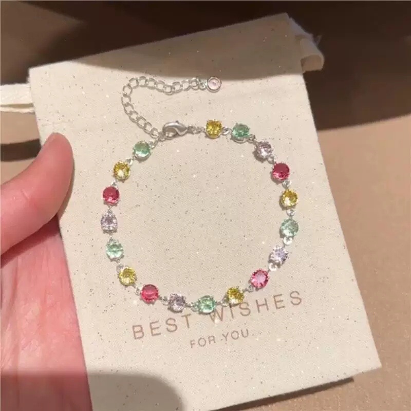 Dopamine-Colored Dazzling Diamond-Studded Bracelet, Light Luxury Fashion, Elegant and Sweet, High Aesthetic Value, Student-Friendly Jewelry Dopamine-Colored Dazzling Diamond-Studded Bracelet, Light Luxury Fashion, Elegant and Sweet, High Aesthetic Value, Student-Friendly Jewelry
