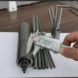 无缝管;工业圆钢;耐磨板