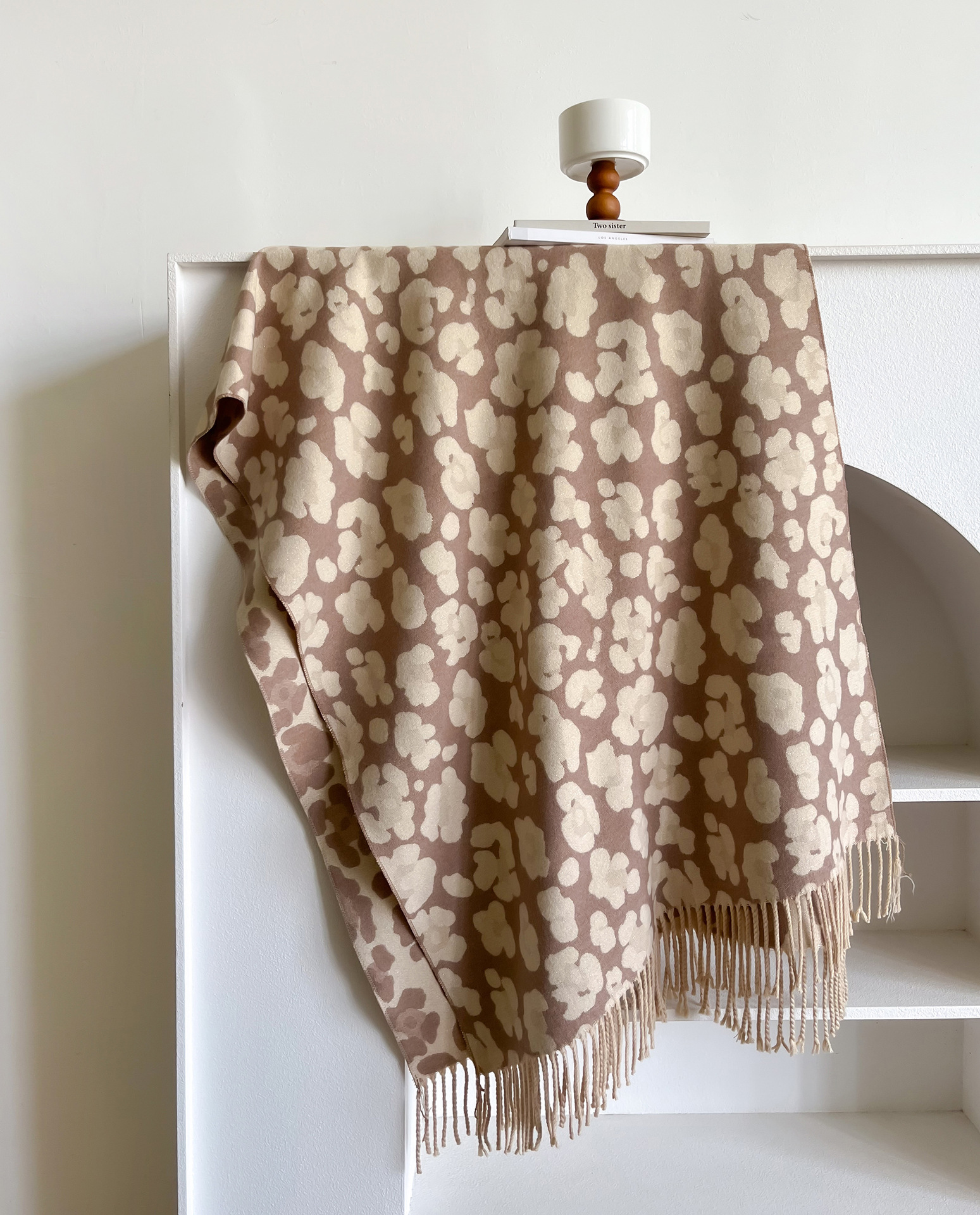 Nuevo estilo de moda de alta calidad imitación de cachemira bufandas de bordas de patrón de leopardo temperamento de cuadrilátero universal engrosado calentamiento buñuelo