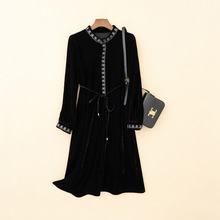 高级感法式气质名媛刺绣抽绳腰带金丝绒新款春秋冬丝绒中长连衣裙