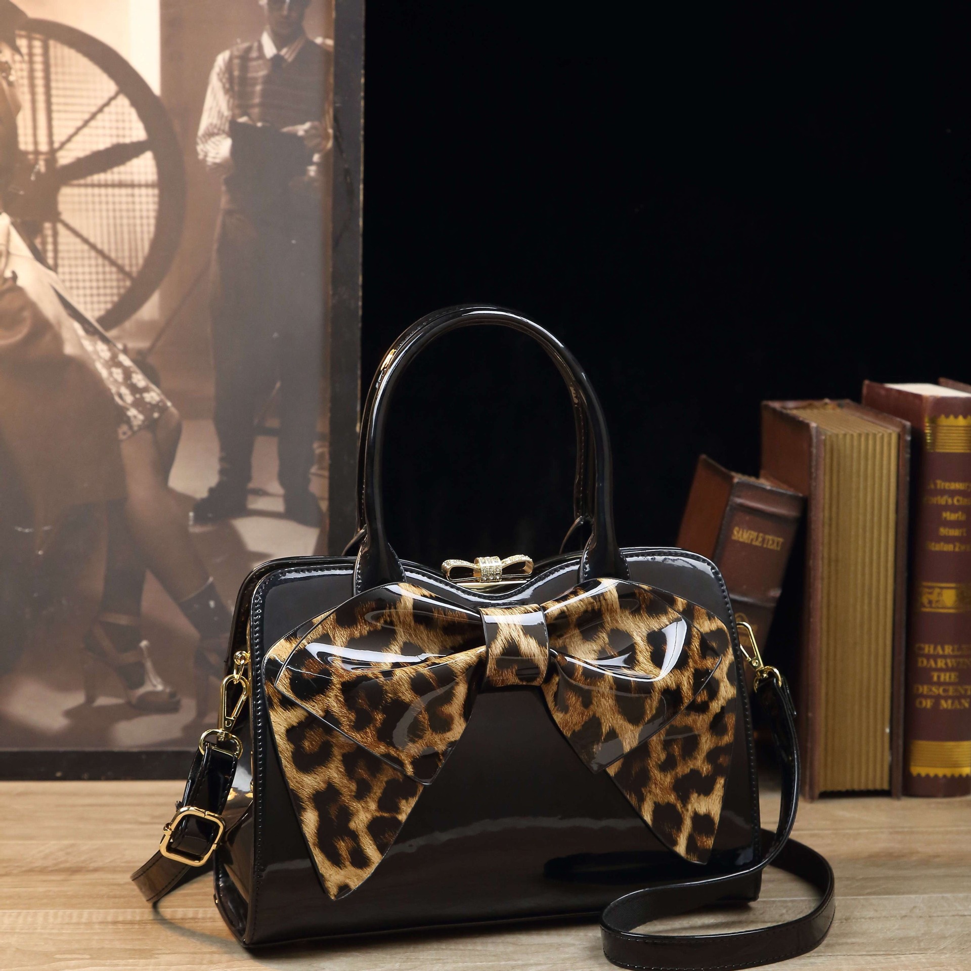 2025 bolsos de mujer nueva bolsa de moda, bolsos de mujer de cuero esmaltado, bolsos de hombro, bolsos de brazo mini