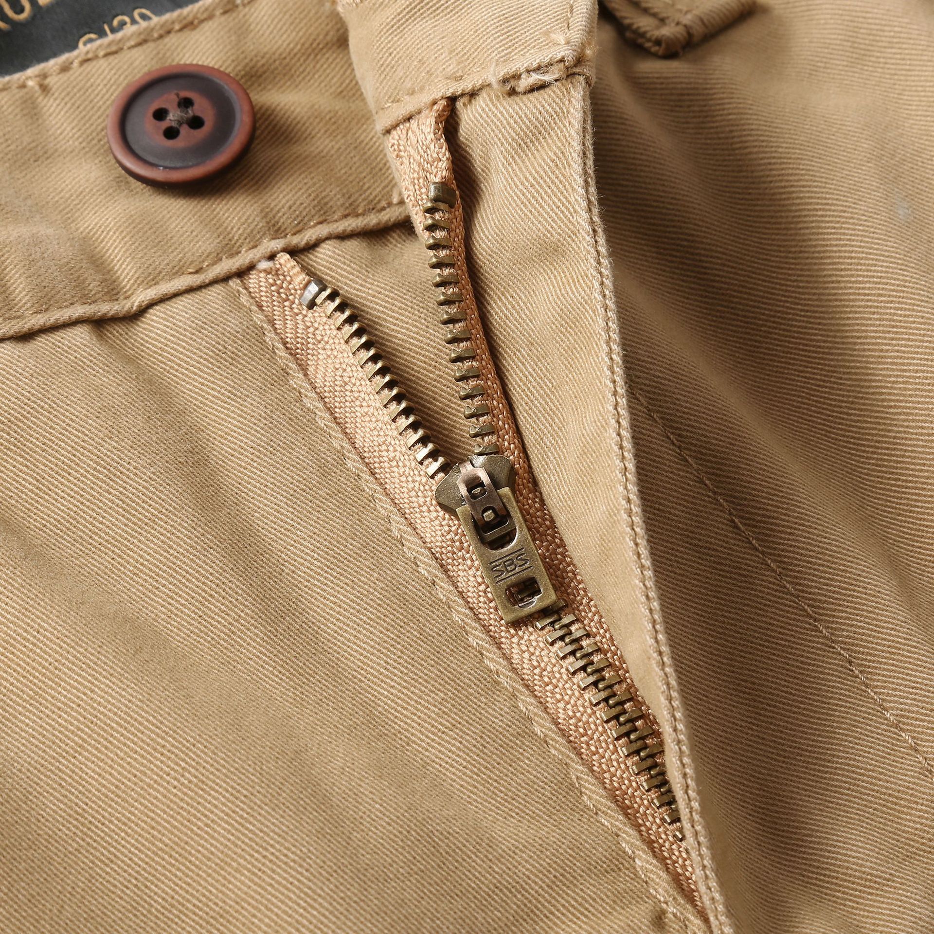 Nuevos pantalones de hombre de primavera y otoño de algodón europeo y americano de camuflaje monos casuales Pantalones rectos pantalones de hombre fábrica al por mayor