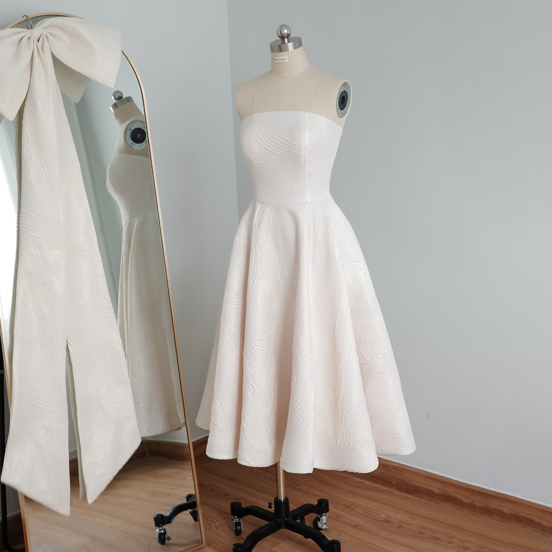 Evening Dress Satin Simple Tube Top Tutu Skirt Bow Niche High-End Birthday Party Elegant Light Wedding Dress for Women