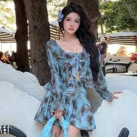 泳衣女2026新款渲染蓝三件套比基尼大码性感钢托聚拢温泉度假泳装