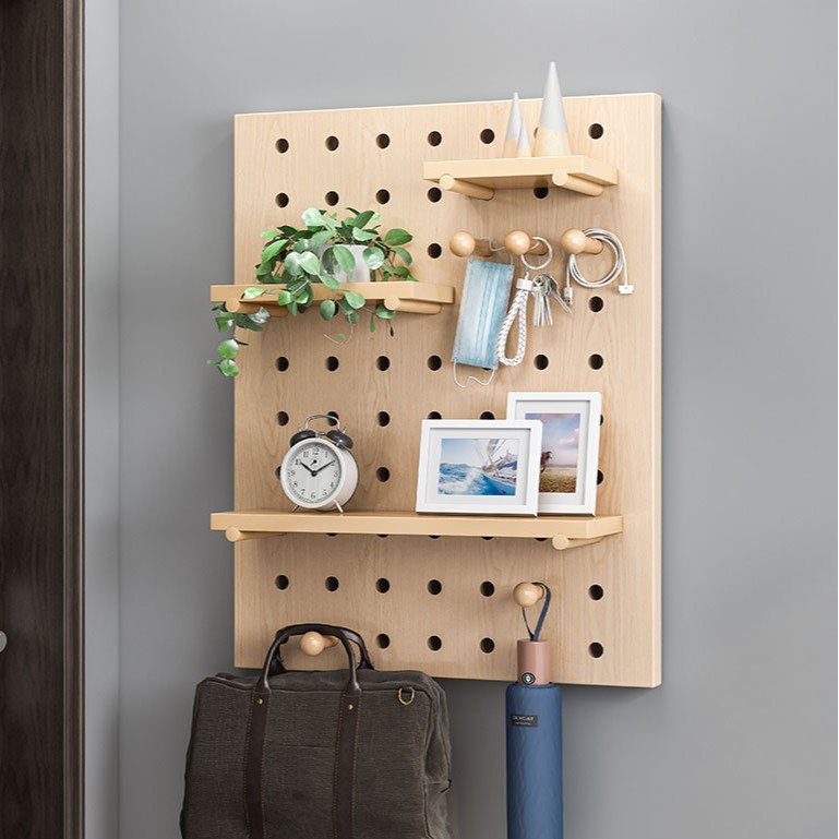 Agujero de madera maciza tablero colgante tablero rack de almacenamiento armario de pared entrada de la pared de entrada de almacenamiento de la pared