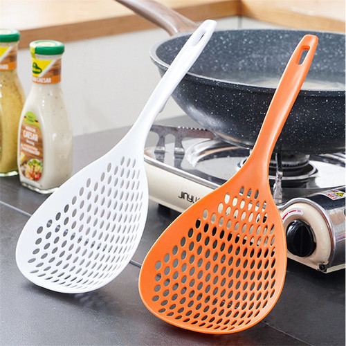 Large colander for dumplings, kitchen long-handled noodle spoon, household hot pot spicy hot Japanese-style draining spoon strainer