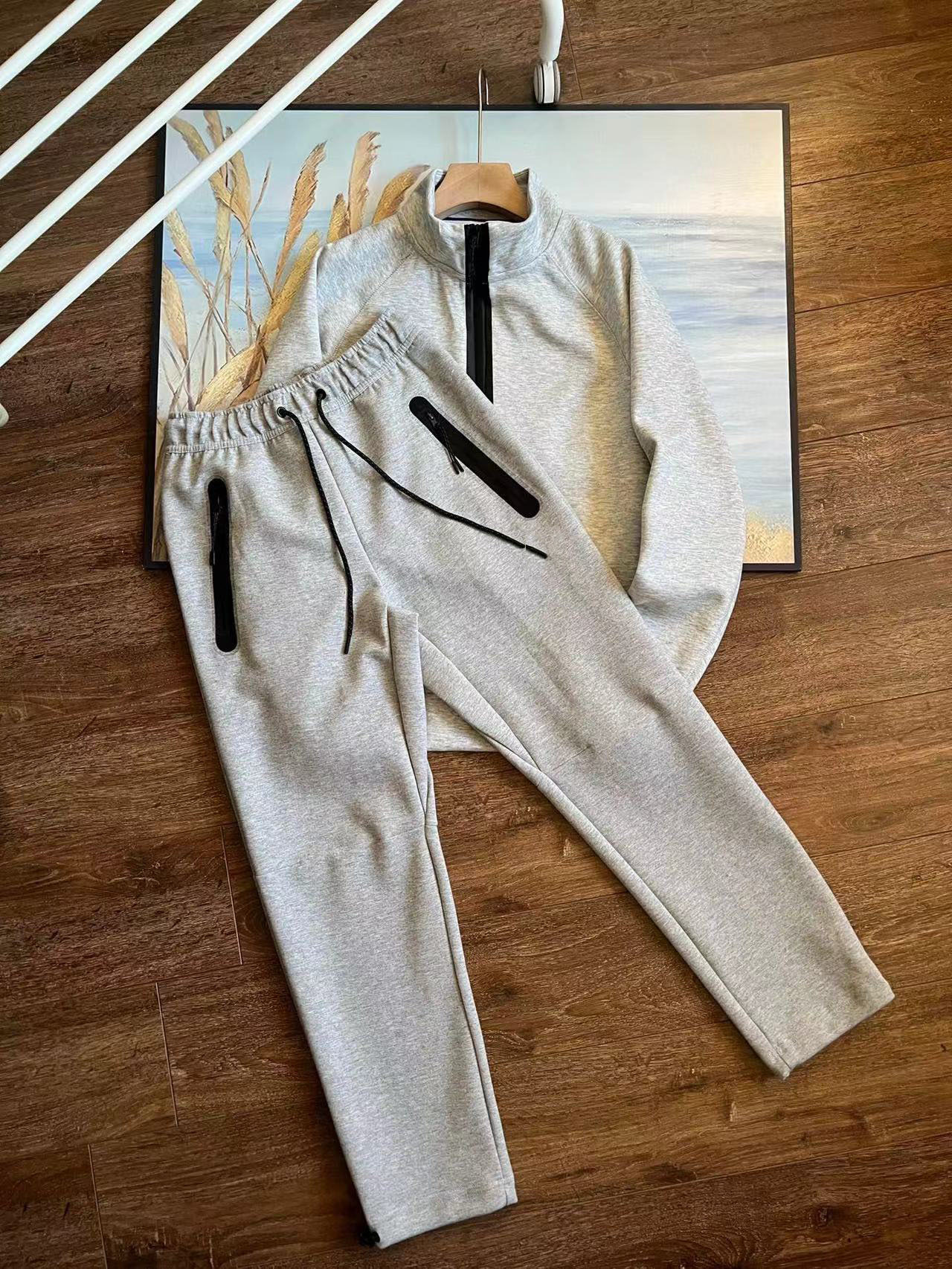 Spring and Autumn New Men's Sports Set Half Zipper Sweatshirt Knitted Loose Pants Straight Tube Casual Jacket Clip_voghion.com