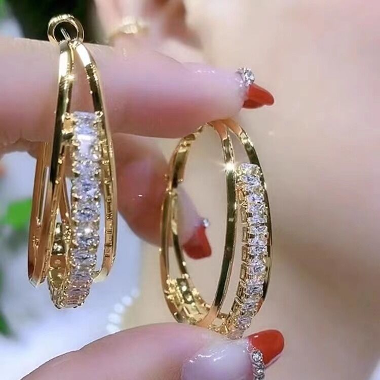Gioielli e accessori orecchini a cerchio in cristallo a maglie cave orecchini di alta qualità temperamento alla moda micro orecchini intarsiati da donna all'ingrosso_voghion.com
