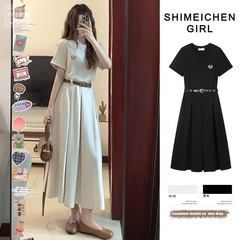百合は腰のワンピースの女性2025の新型の夏のファッションを収めて年齢を減らしてやせている半袖の大きいサイズの洋気の中で長いタイプの潮を現します。