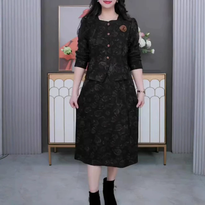 Новый китайский улучшенный cheongsam на весну 2025 года тонкий и стройный элегантный поддельный костюм из двух частей