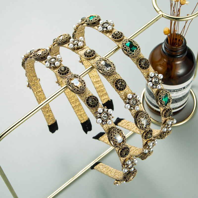 Goldenes Perlenblumen-strass-stirnband Im Barockstil display picture 2