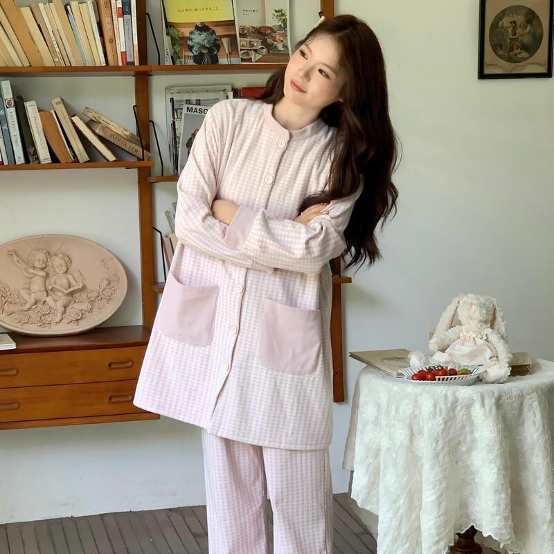 [In Stock 6615] Postpartum confinement clothing for autumn and winter, warm and comfortable nursing pajamas with a plaid long robe set