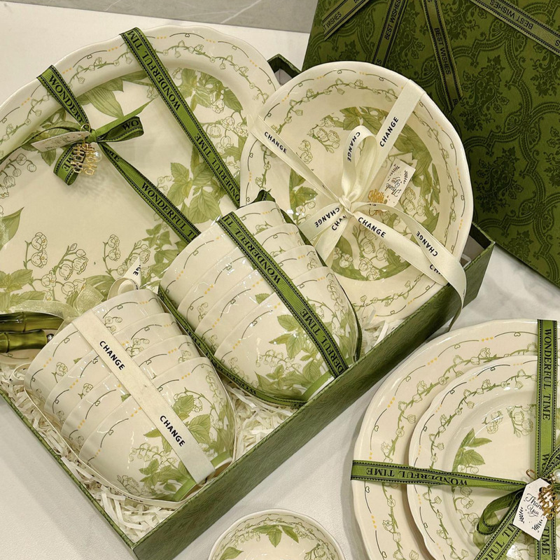 Green Lily of the Valley Flower Bowl and Dish Set Household High-End Underglaze Color Ceramic Bowls and Plates Rice Bowls Light Luxury Tableware Green Lily of the Valley Flower Bowl and Dish Set Household High-End Underglaze Color Ceramic Bowls and Plates Rice Bowls Light Luxury Tableware