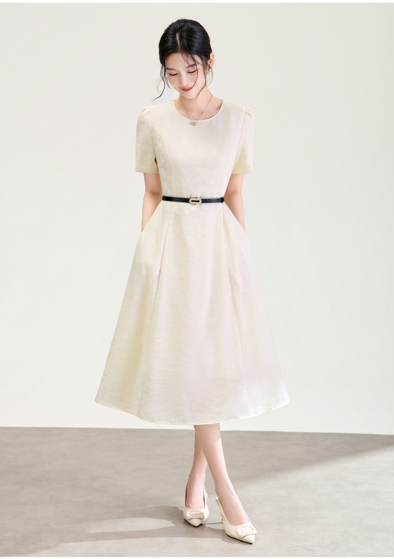 Đầm maxi nữ thắt eo họa tiết bướm jacquard kiểu Pháp — màu be chi tiết 4