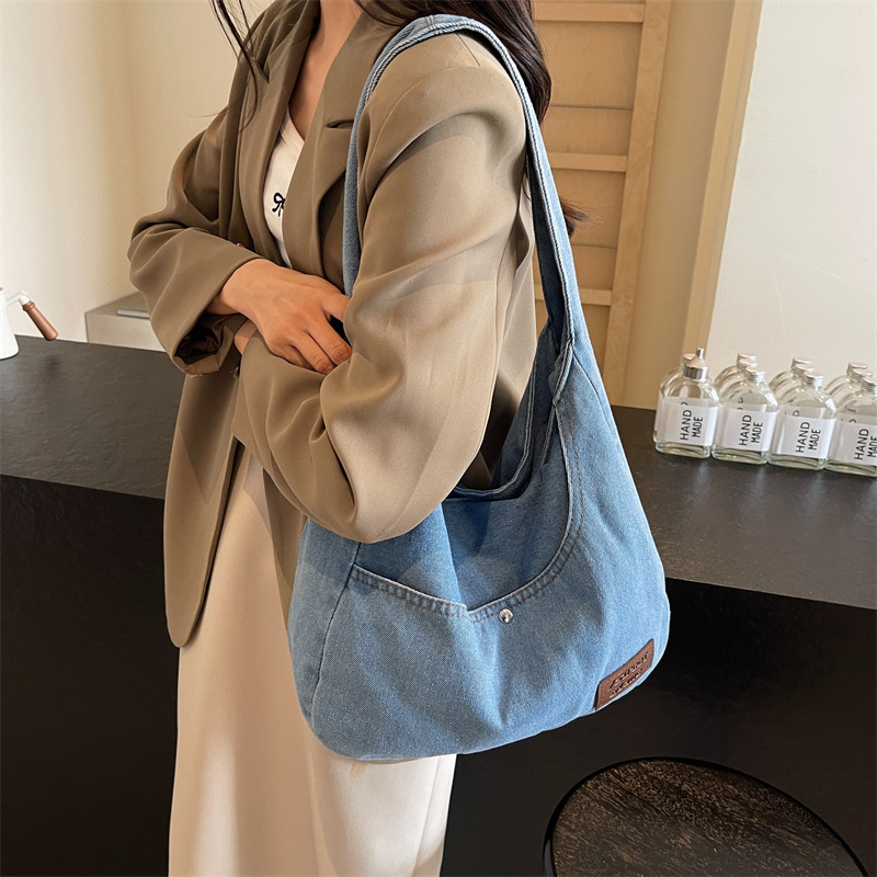 Bolso de mensajero de gran capacidad literario bolso de mensajero de todo fósforo nuevo bolso femenino de un solo hombro popular bolso grande casual de marca de moda coreana