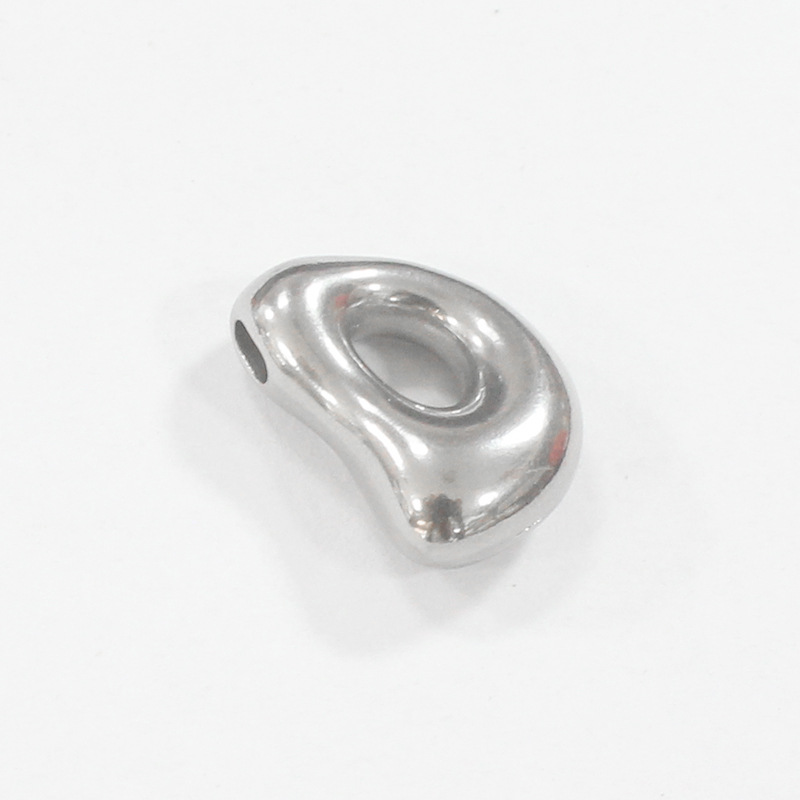Steel-colored D letter (with horizontal hole on top) thickness 6.3*width 13*height 18mm*aperture 1.8mm (unit weight 4.76g)