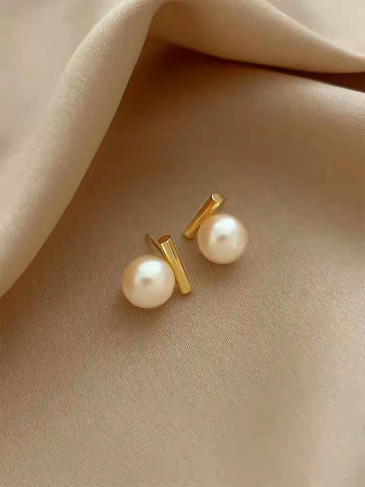 1 Pair Simple Style Commute Geometric Imitation Pearl Alloy Earrings display picture 5