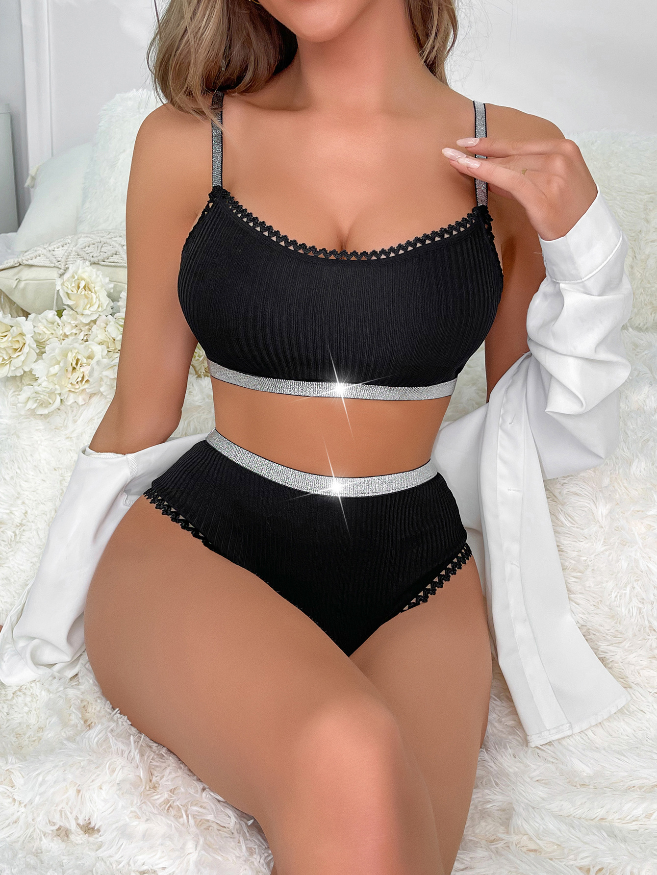 Sexy for women, comfortable seamless, with adjustable shoulder straps, bra and lingerie set_voghion.com