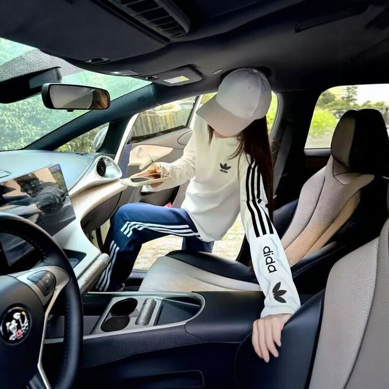 Three-stripe style long-sleeve T-shirt for women, new spring/autumn collection, loose-fitting, sporty and casual, perfect as a base layer or top