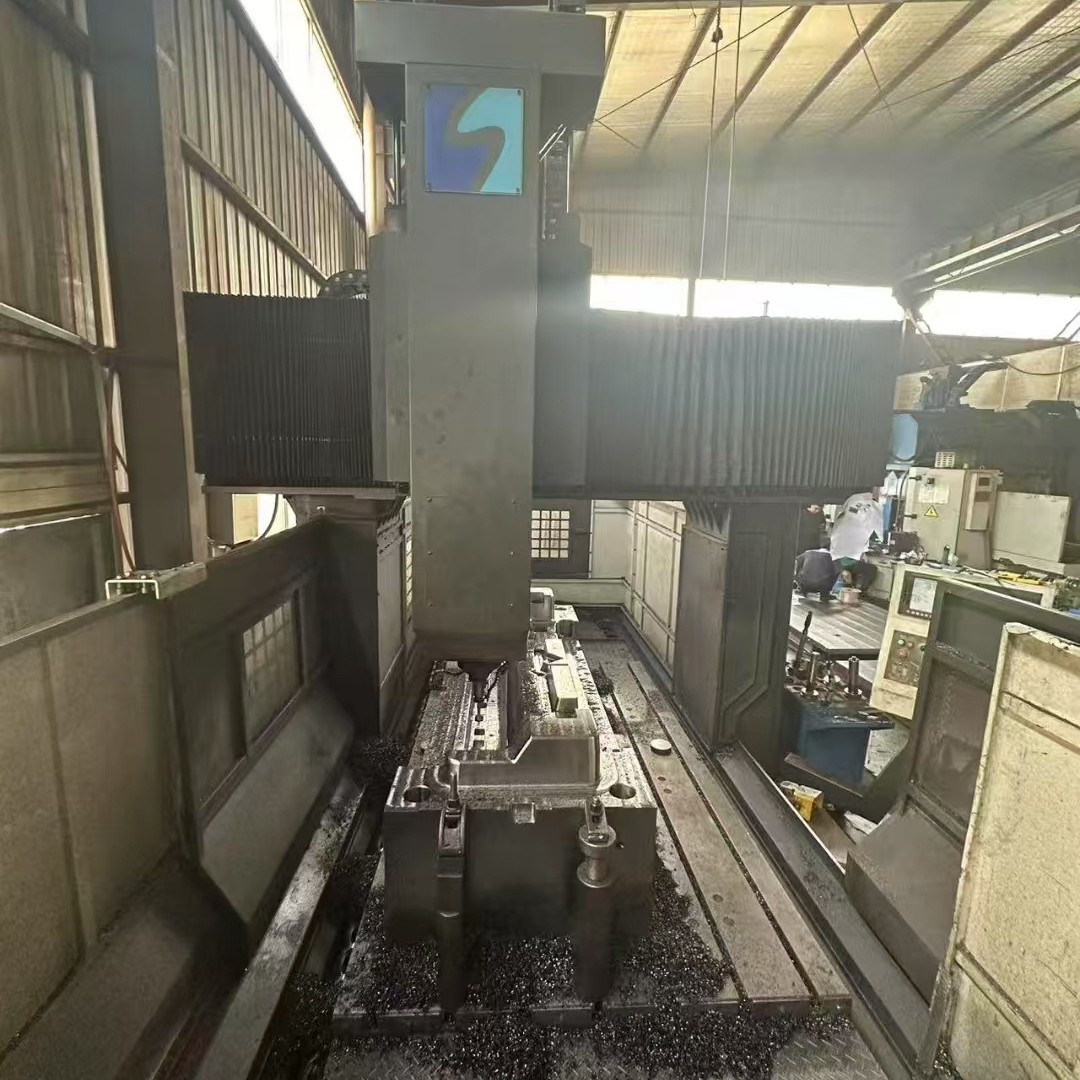 处理二手国盛GMF2518龙门加工中心加工高度1.2米三轴线轨