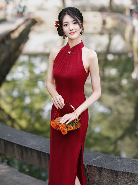 Summer lightweight elegant elite sexy cheongsam sleevless