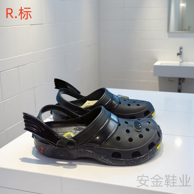 Croos Summer Trendy Fashion Batman Winged Clogs for Men and Women, Couple's Non-Slip Outdoor Sandals