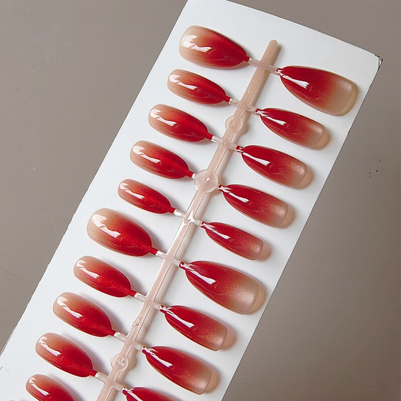 French Burgundy Gradient Cat-Eye Manicure Nail Patches, Elegant and Whitening, 30 Pieces of Pre-Made Nails, Wearable Nails