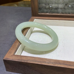 Jin Yu Tang Xinjiang Hetian Jade Qingshui Bracelet White Ice Qingshui Run Lingling Elegant and Dust Like Clear Water