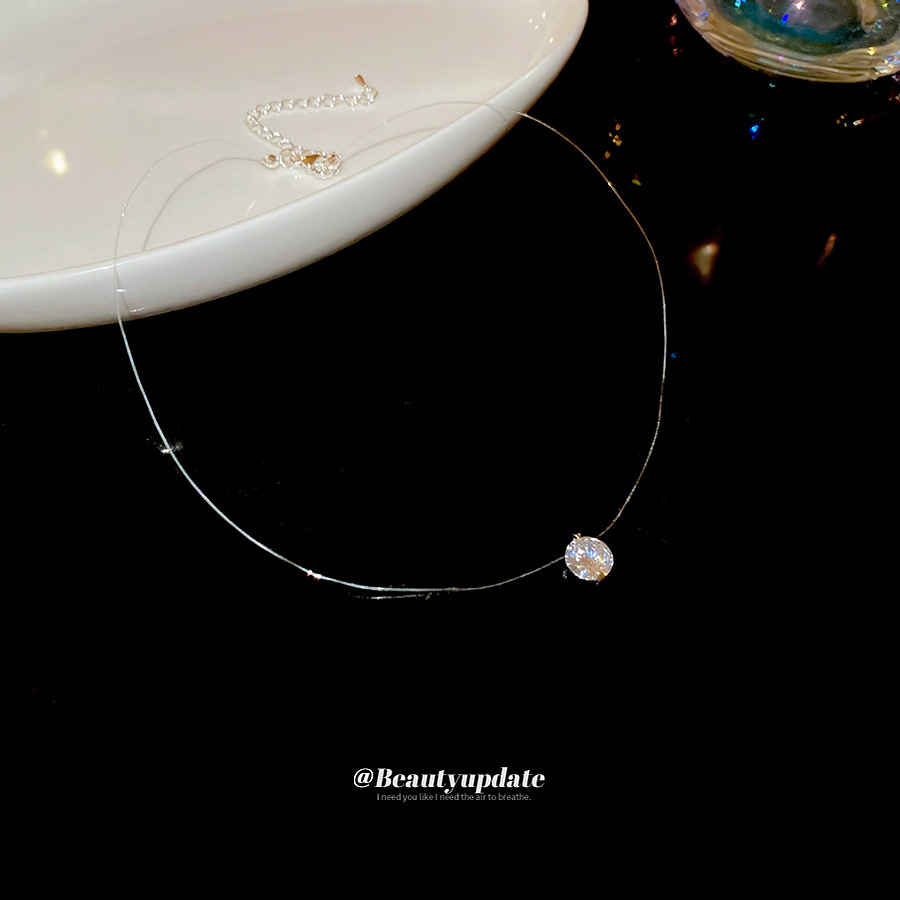 Collar con colgante redondo de circón, nicho femenino, diseño simple, cadena de clavícula, lujo ligero, collar de temperamento de alta gama al por mayor