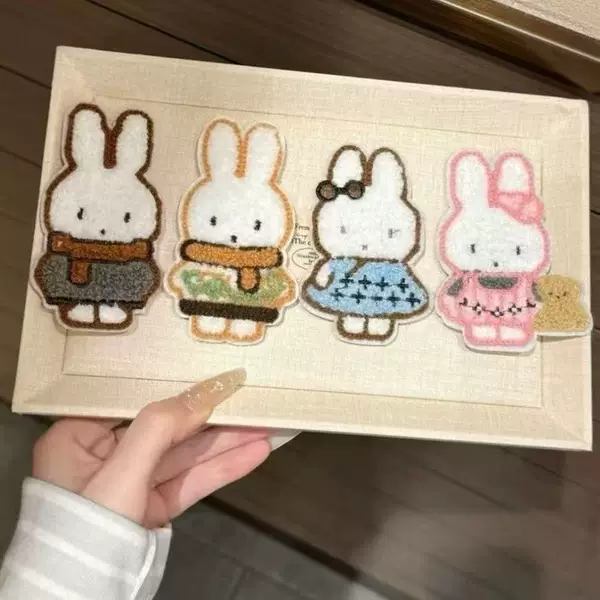 Soft and cute cartoon cat adhesive hair clips, sweet and versatile, seamless bangs organizer for girls' stray hair