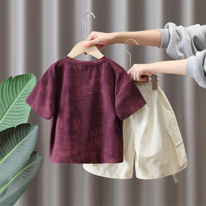 7244 Traje de verano para niños Ropa de manga corta para niños de estilo occidental 2025 Nuevo estilo de moda, guapo bebé, estilo fino, calle frita