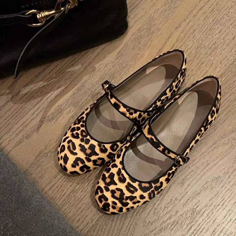 2025 Новые туфли Мэри Джейн с леопардовым принтом и пряжкой из конского волоса, женские повседневные универсальные туфли для бабушек, балетки на мягкой подошве