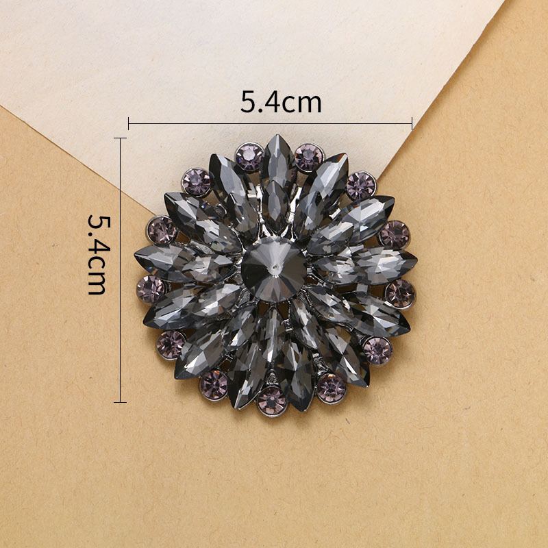 自产自销新款水钻玻璃金属挂坠胸针胸花别针领扣大衣扣速卖通淘宝