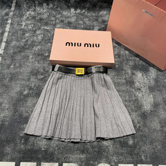 Mm家の新型レトロな英倫jk風の短いタックのハーフスカートの女性は金属のベルトのファッションを合わせます。