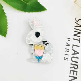 日韩可爱兔子亚克力胸针 创意动物别针胸花包包挂件徽章饰品配饰