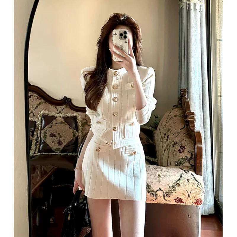 Реальный снимок твидового костюма 2025 года, полный комплект весенней одежды, модные и элегантные трикотажные топы и юбки, комплект из двух предметов