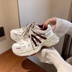 Wine Red Retro Style Mother's Shoes for Women, 2025 New Arrival Autumn Lightweight Heel Lift Casual Sports Shoes