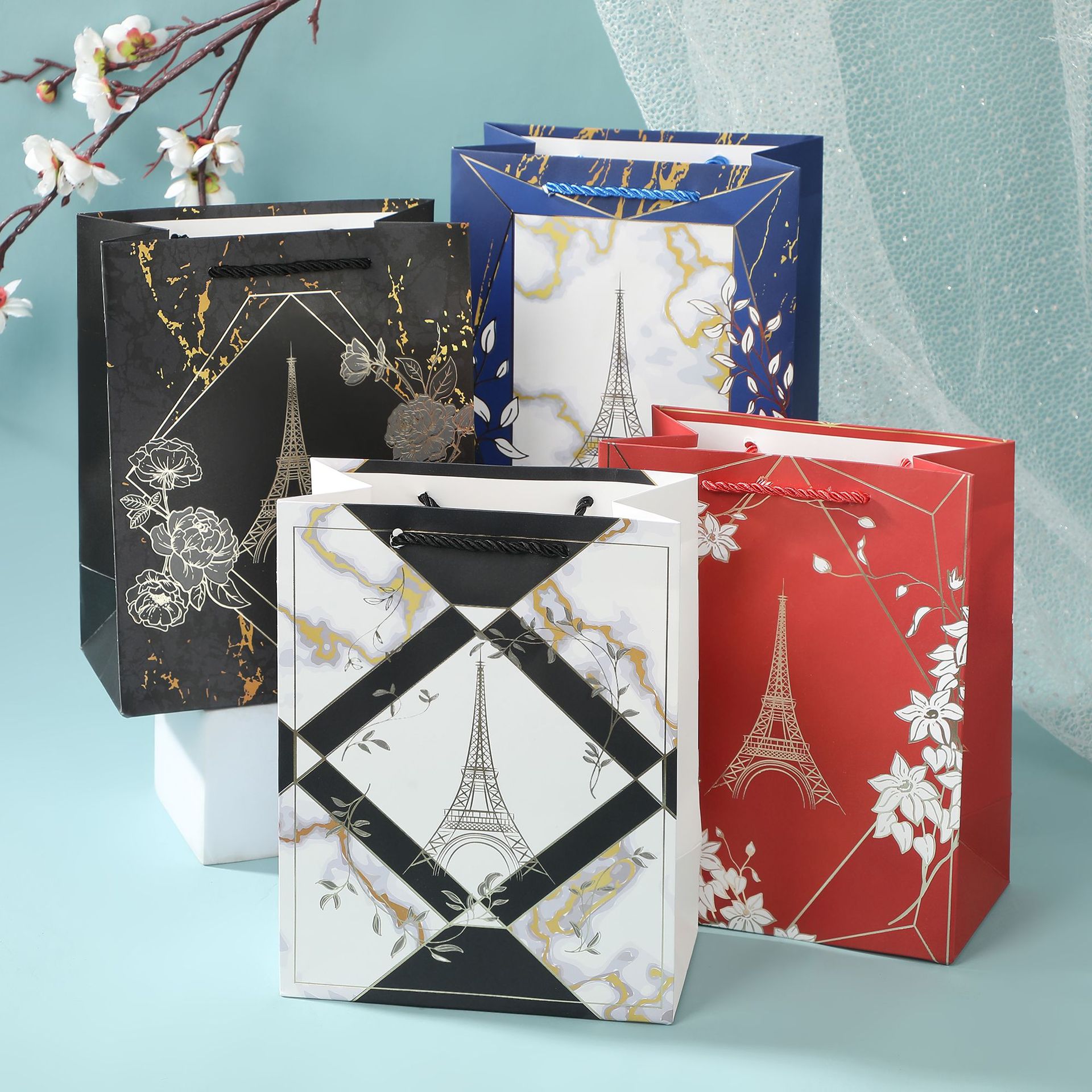 跨境现货纸袋包装袋白卡创意高级感商务礼品袋子购物包装手提袋