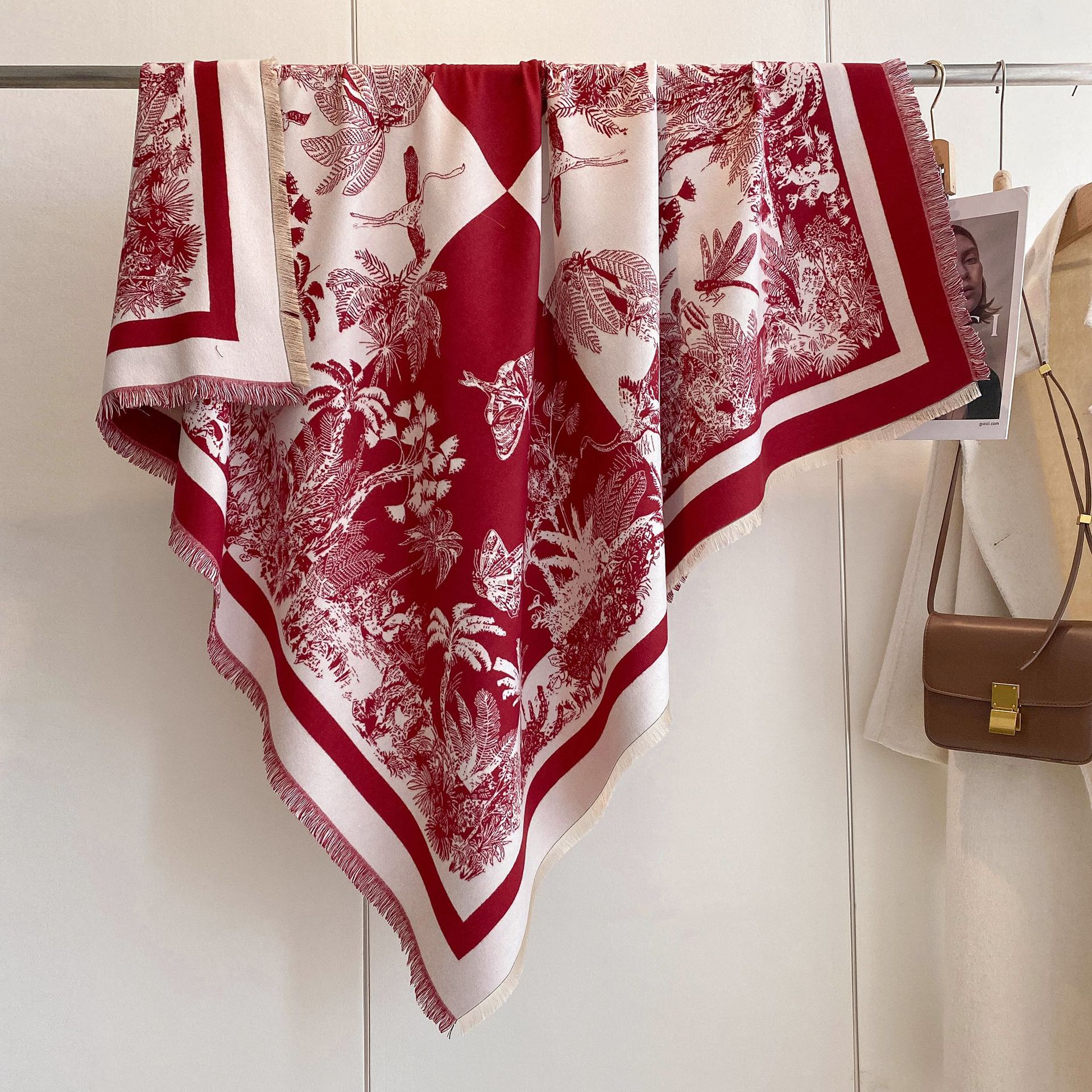 2024 otoño y invierno impresión toallas nuevas mariposas retrógradas elegantes capa decoración chal grueso bufandas cálidas