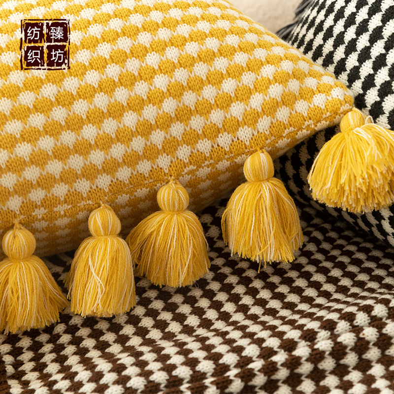 豆蔻 INS北欧简约双色针织流苏抱枕 轻奢美式抱枕样板房 拍照道具