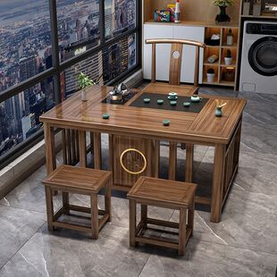 ����ʽ�̨���νM�ό�ľ�����̨����һ�w���b�����k��С�����ݲ�