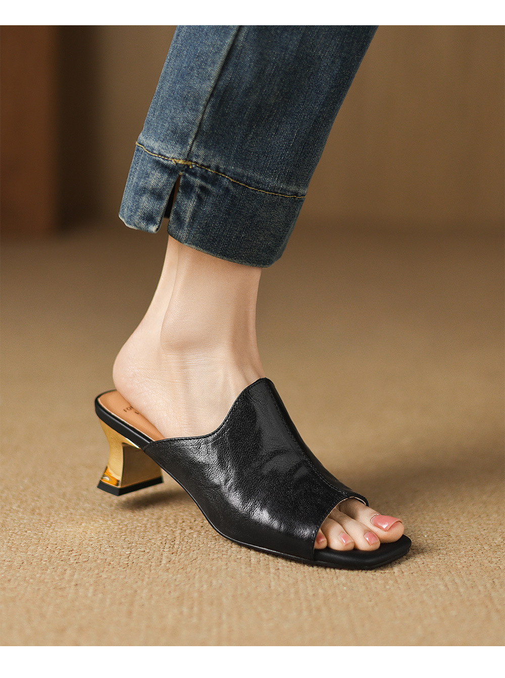 Sandal cao gót nữ hở mũi quai ngang da cừu gót 5 cm — đen chi tiết 1