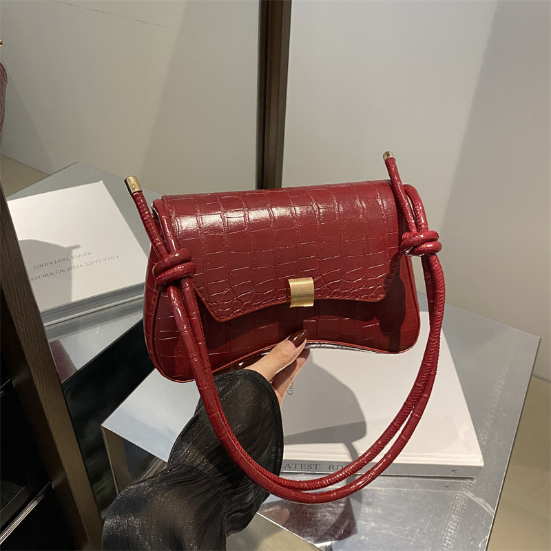 Mori cocodrilo patrón bolso de axila de todo fósforo de alto valor 2024 nueva moda de primavera y verano popular bolso de palo francés retro de lujo ligero