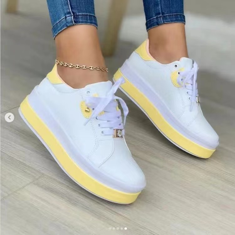 summer two-tone casual footwear for leisure
