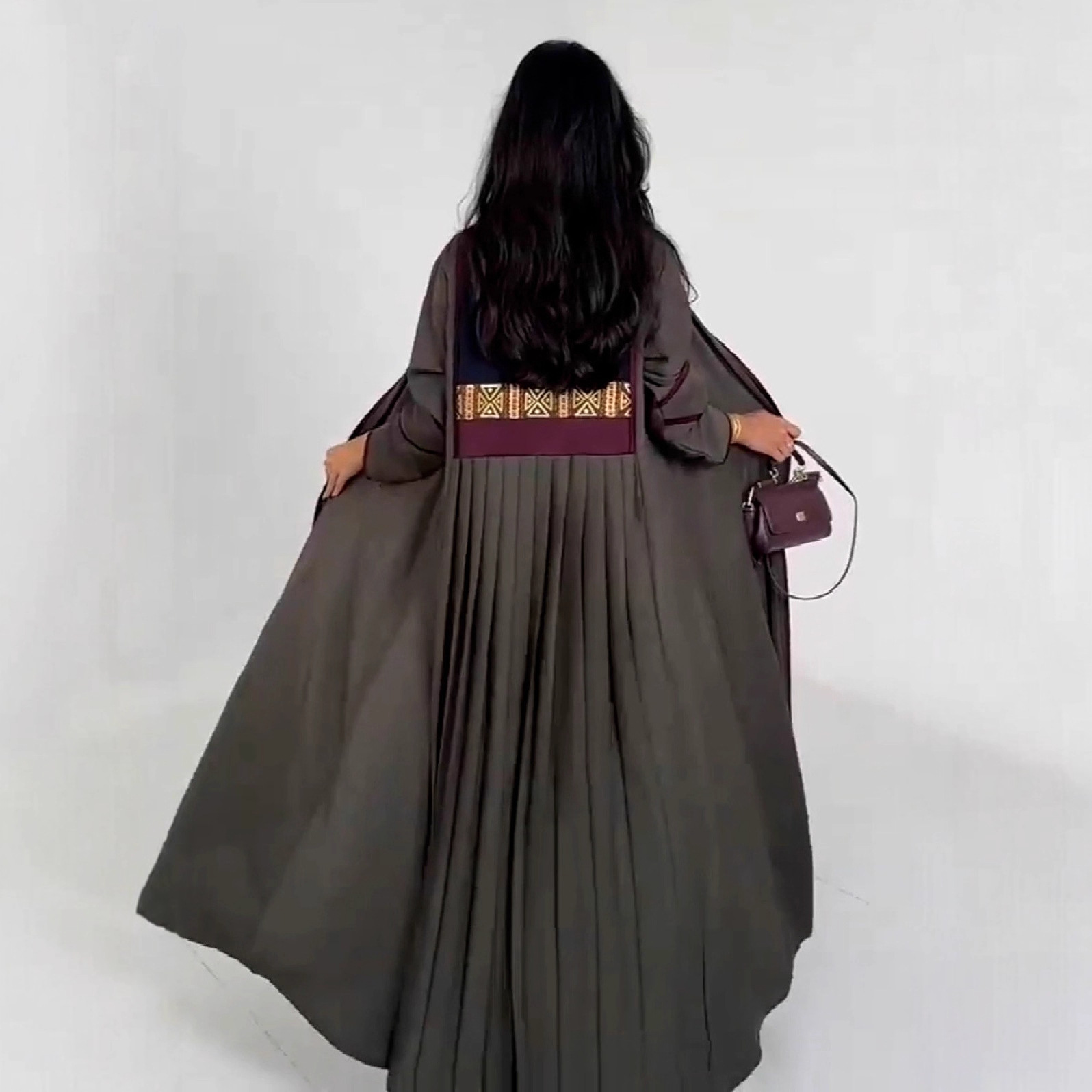 2025 Autumn and Winter Cross-Border New European and American Amazon Women's Pleated Color Matching Loose Large Size Long Windbreaker Jacket