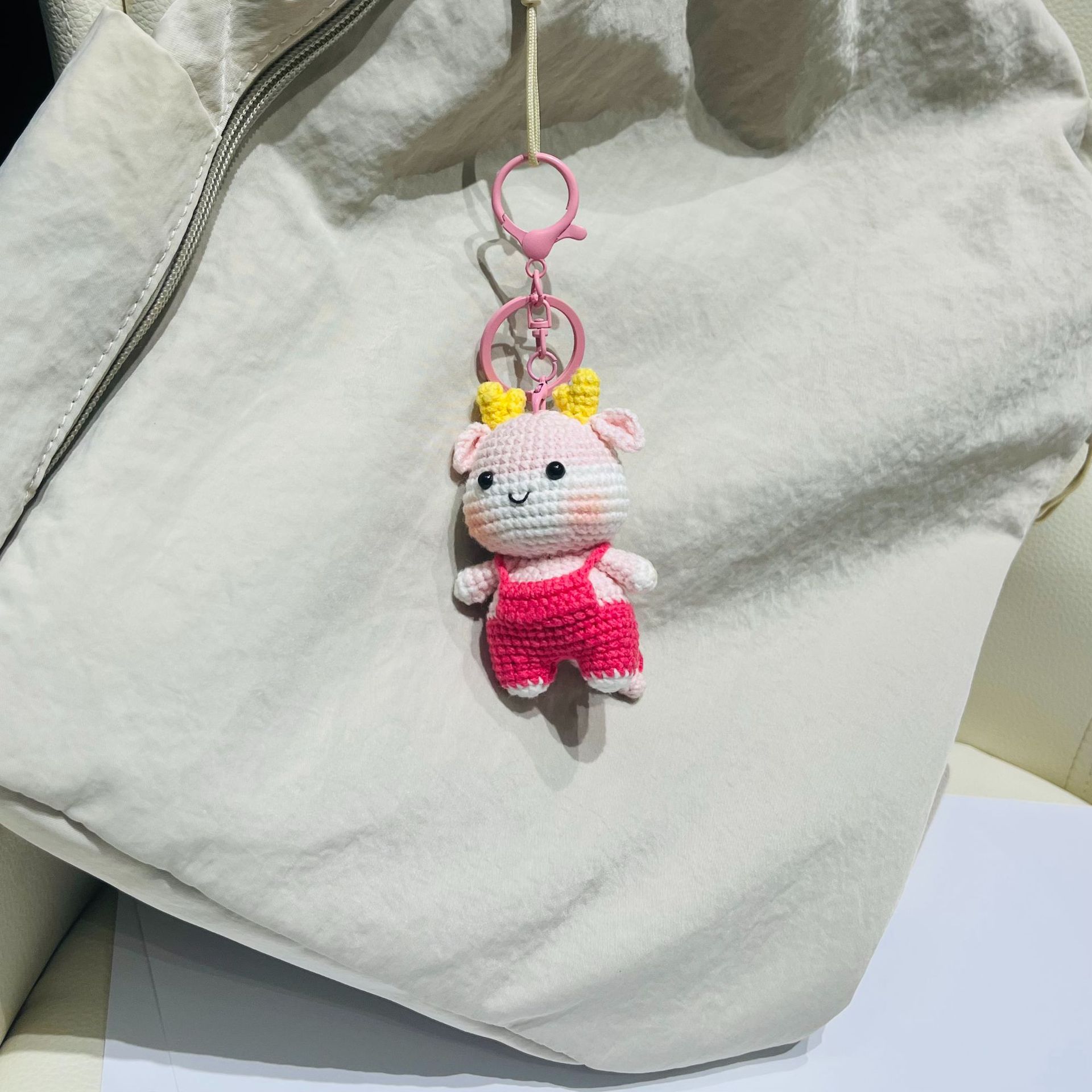 Colgantes de animales del zodiaco tejidos a mano, muñecos de lana hechos a crochet, accesorios decorativos para bolsos, regalos al por mayor y al detalle. image 64