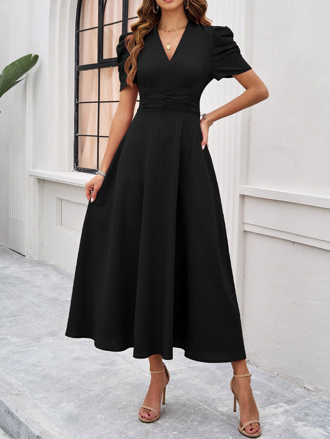 318g Weight Maxi Long Dress Dress Length Type Short Sleeve Sleeve Length Swing Dress Dresses Type Puff Sleeve Sleeve Type Spandex, Polyester Fabric Type High Waist Waist Line Daily Occasion V Neck Neckline Regular Fit Fit Type Solid Color Pattern 2025 Spring and Summer Season Women's Gender Pleated Design Simple Style Style Wholesale Women's Simple Style Pleated Solid Color Daily V Neck Short Sleeve Swing Dress 24