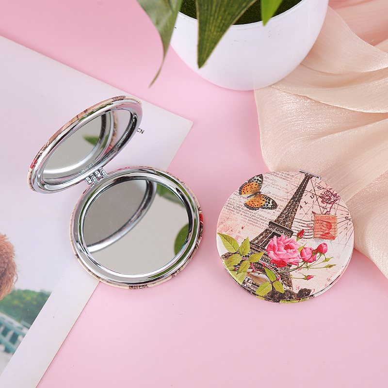 Lindo espejo pequeño Sanrio Kulomi espejo de maquillaje portátil de alto valor espejo de maquillaje portátil dormitorio de estudiantes espejo de maquillaje plegable