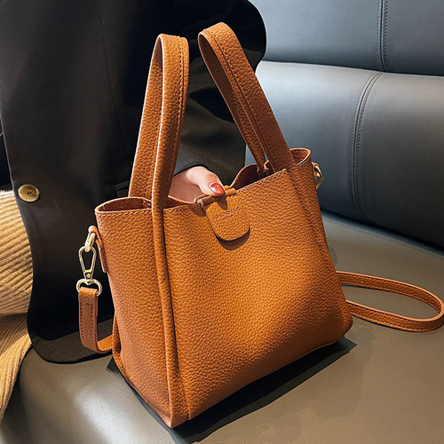 大容量包包女秋冬2024新款潮时尚斜挎包高级感女士手提水桶包